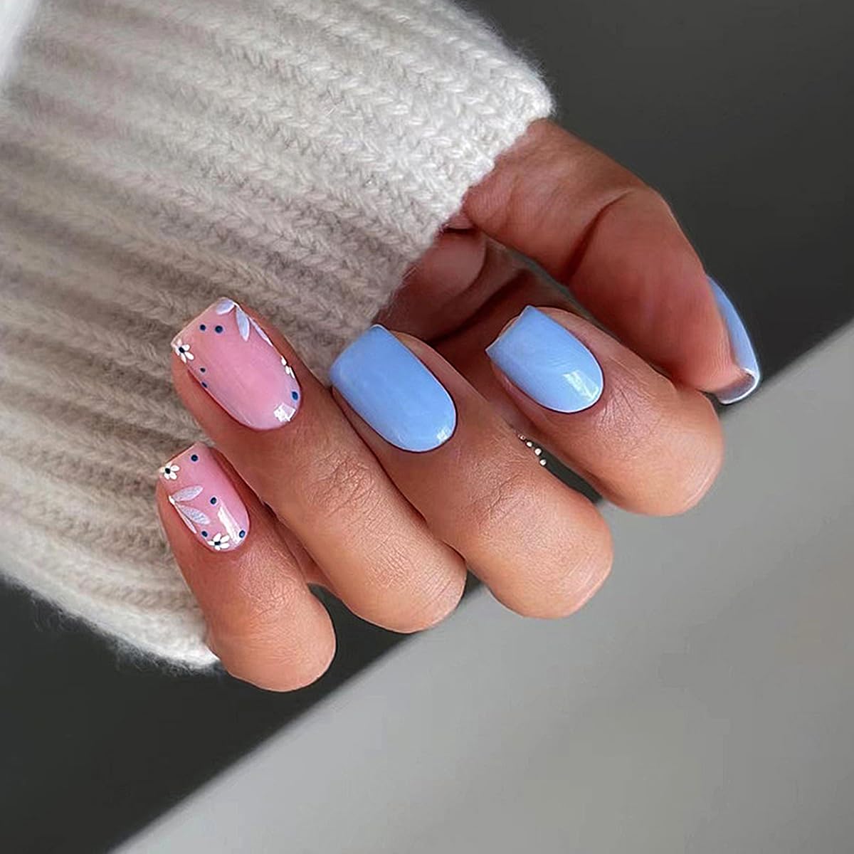 Blue Cute Trendy Short Acrylic Nails