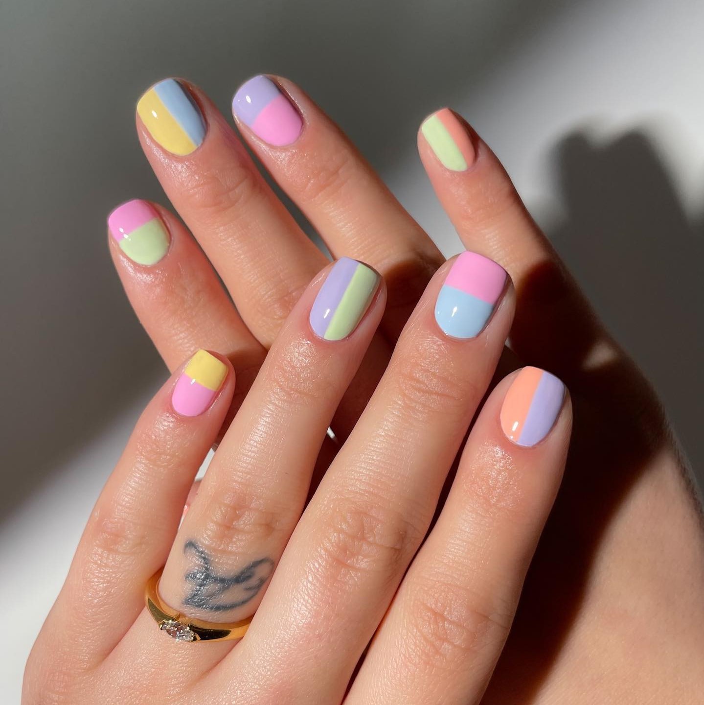 Elevate Your Style with Popular Almond Nail Designs缩略图