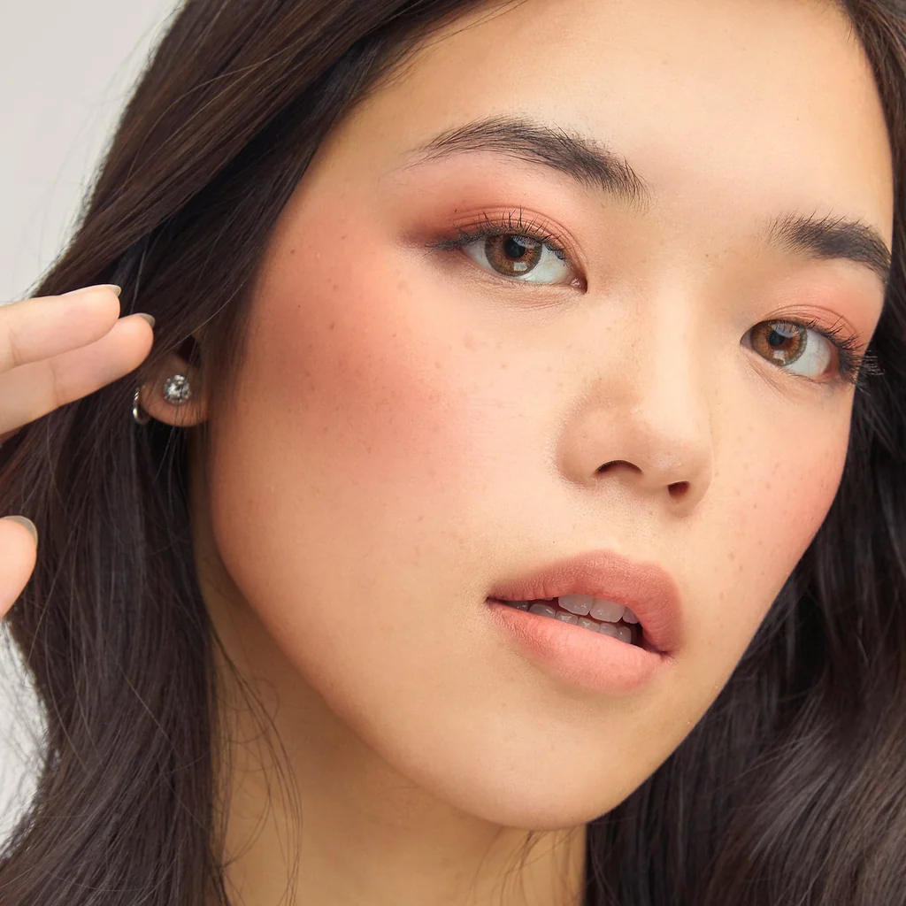 How to Apply Cream Blush