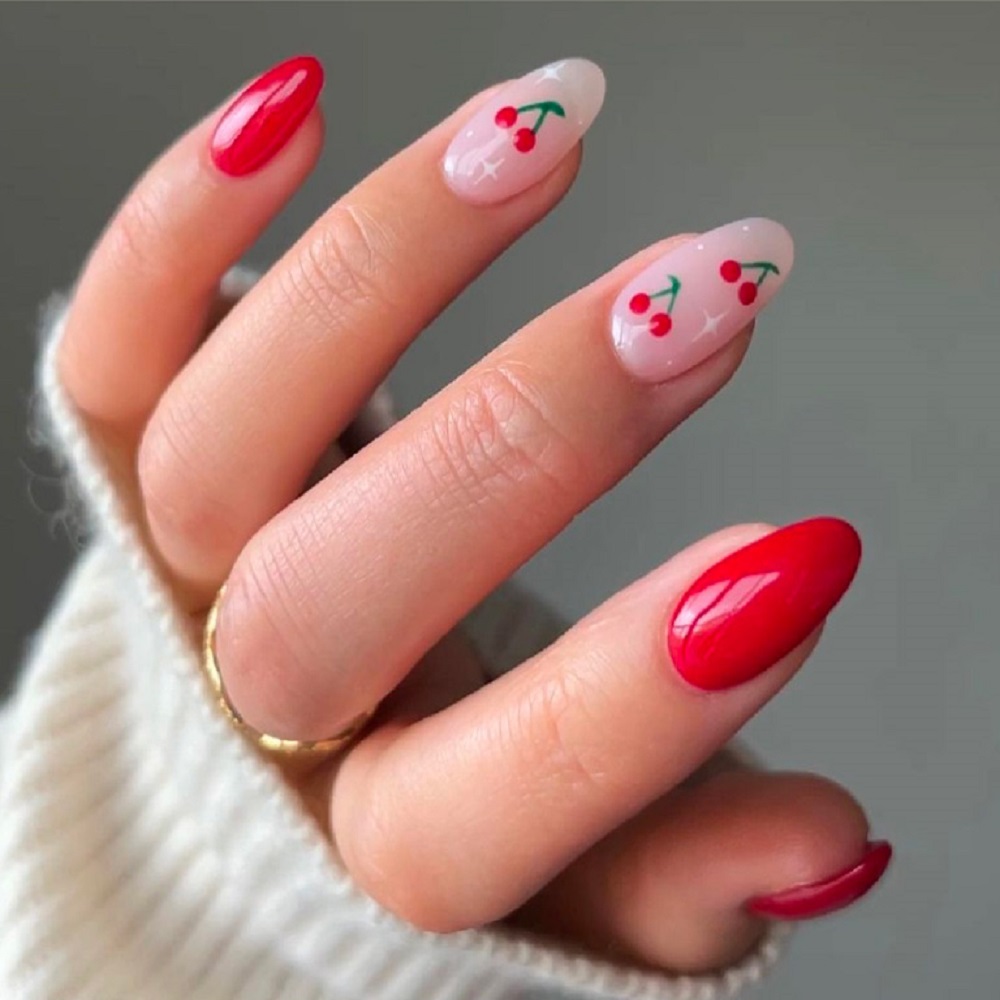 red nails